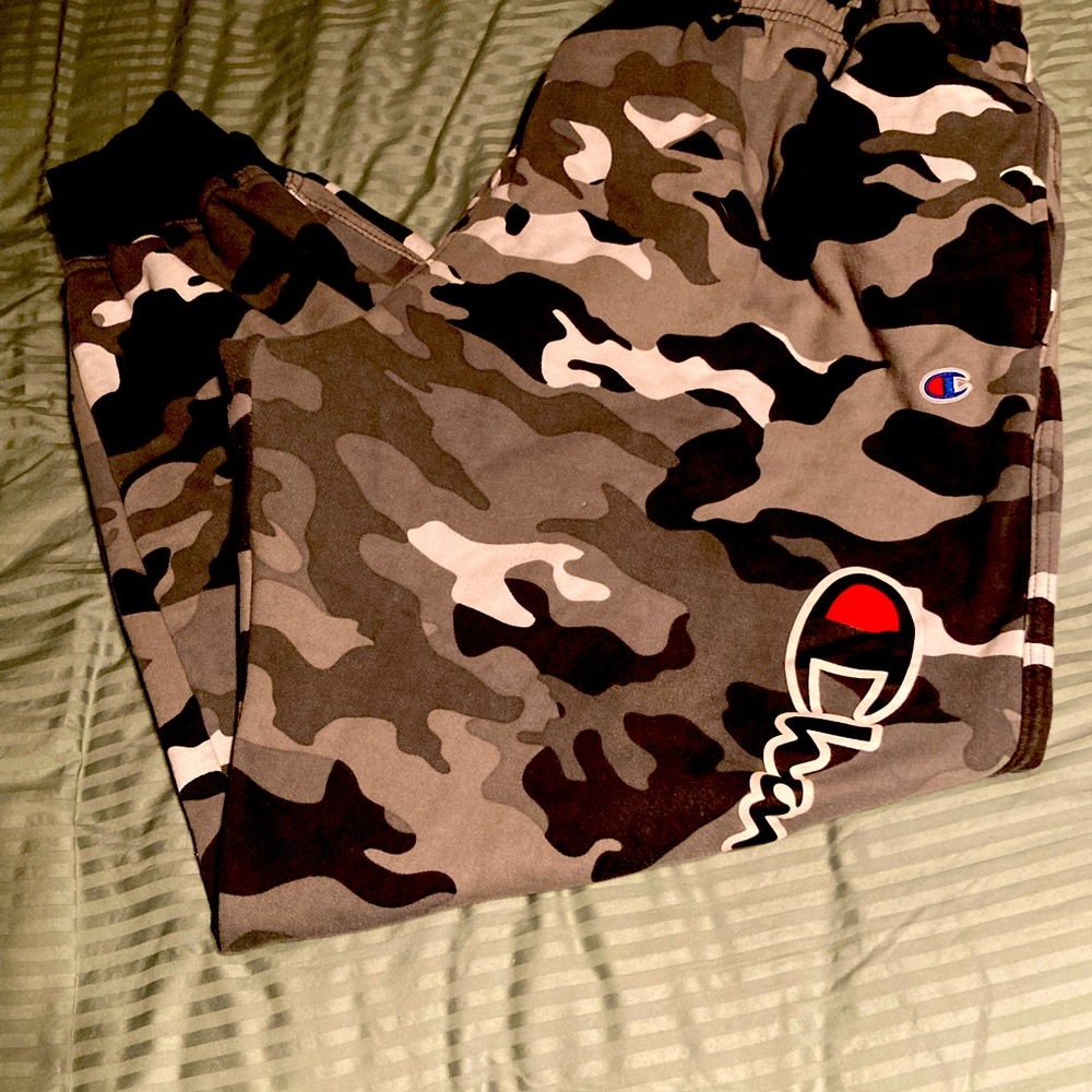 Black, white and grey Champion cambo sweatpant